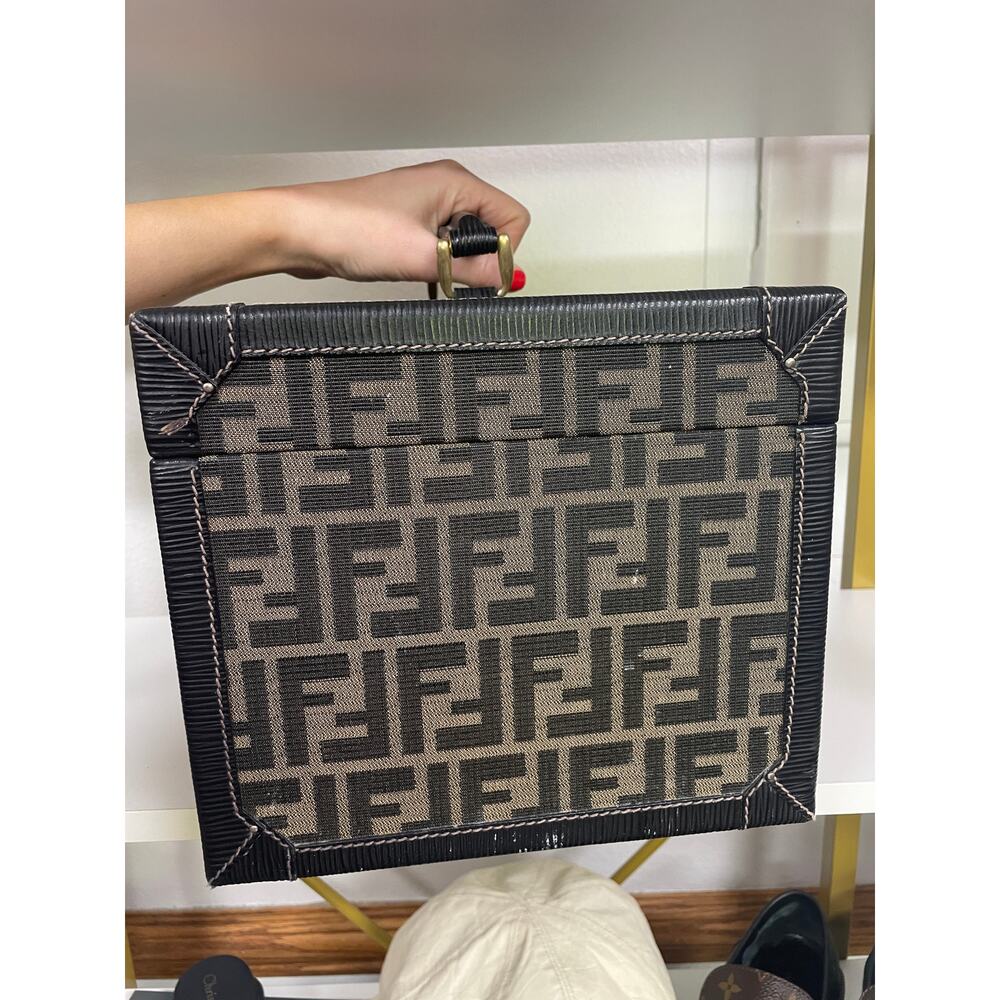 Fendi Vintage Zucca Canvas Vanity Case - Picture 8 of 10